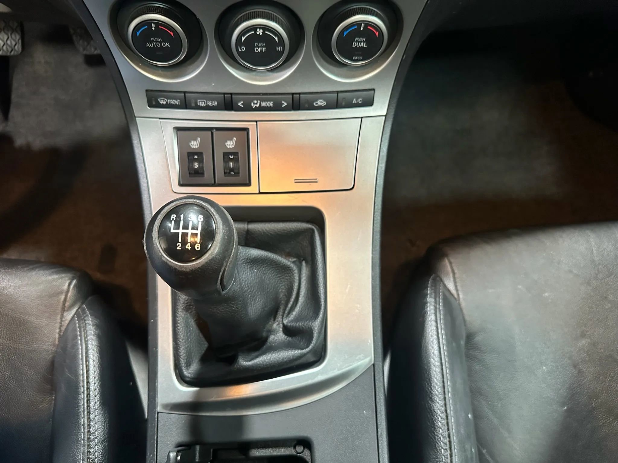 Used 2010 MAZDA MAZDA3 s Grand Touring image 32