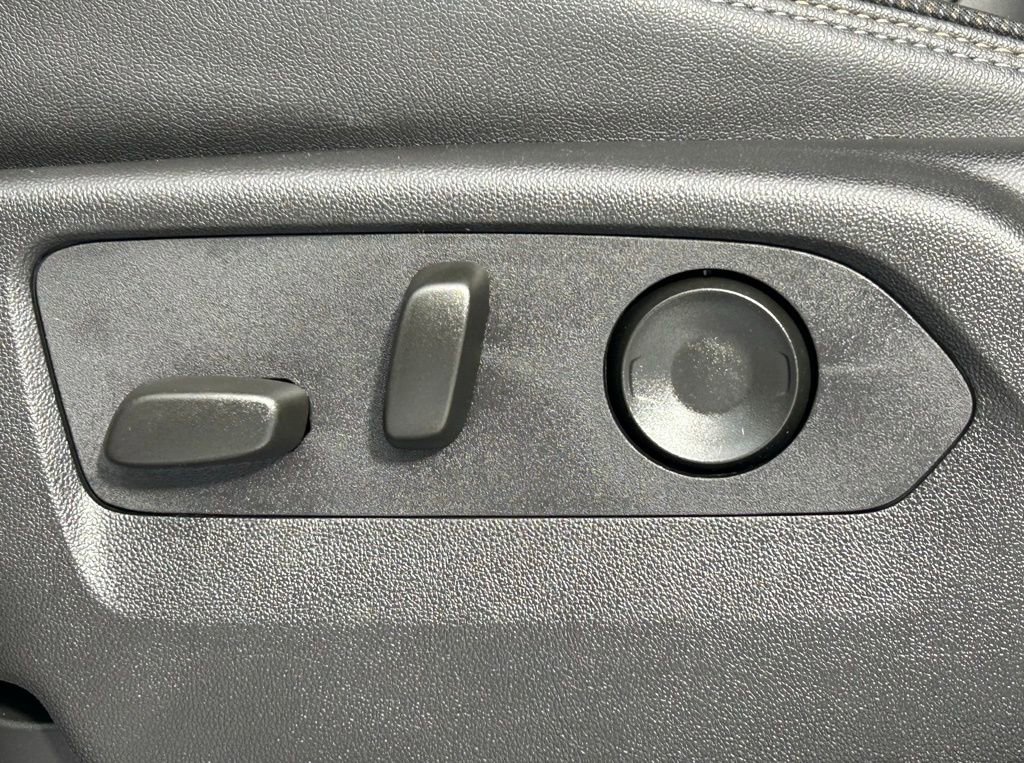 Used 2024 Chevrolet Silverado 2500 High Country w/ High Country Premium Package image 33