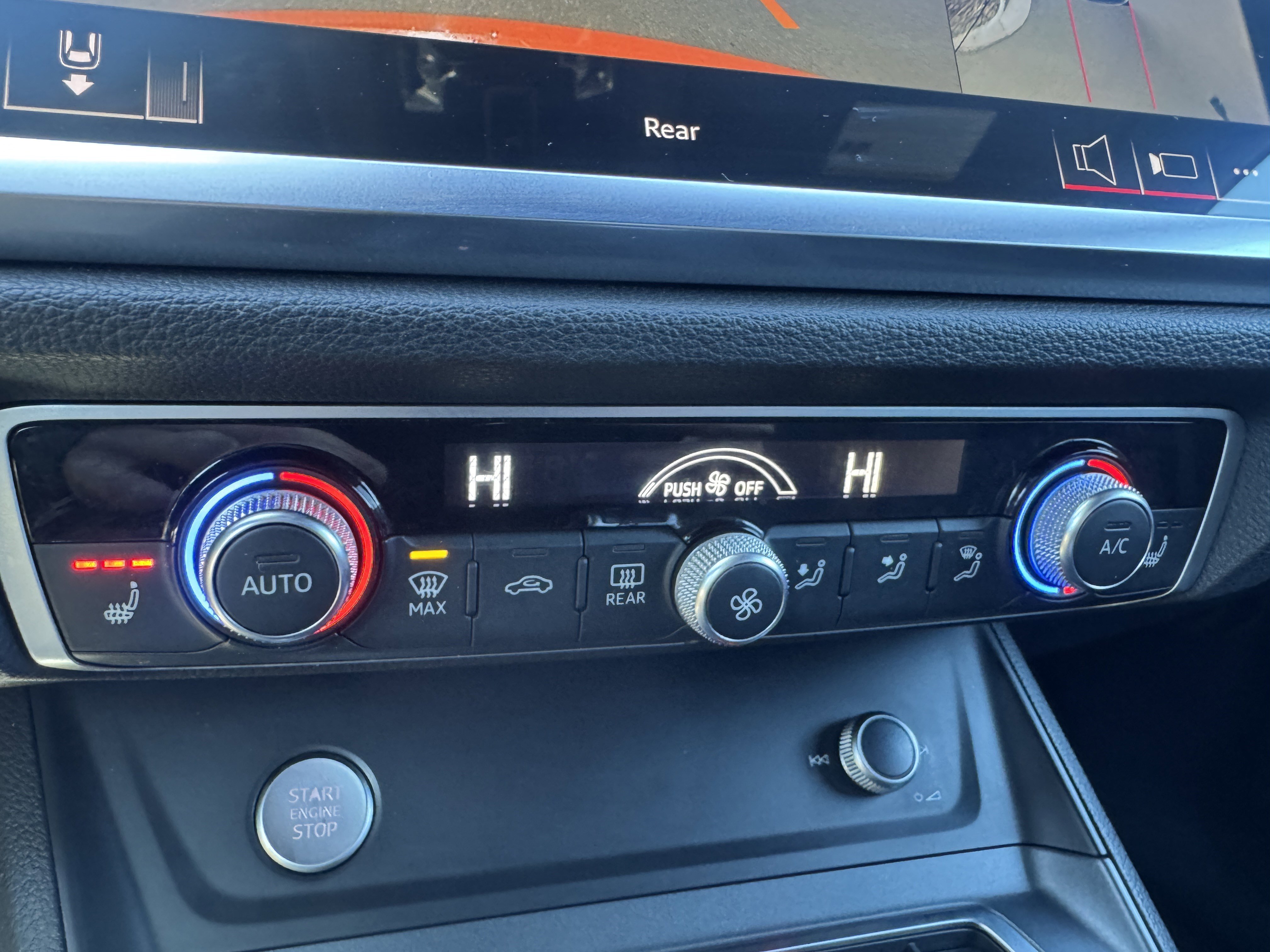 Used 2020 Audi Q3 2.0T Prestige w/ Prestige Package image 27