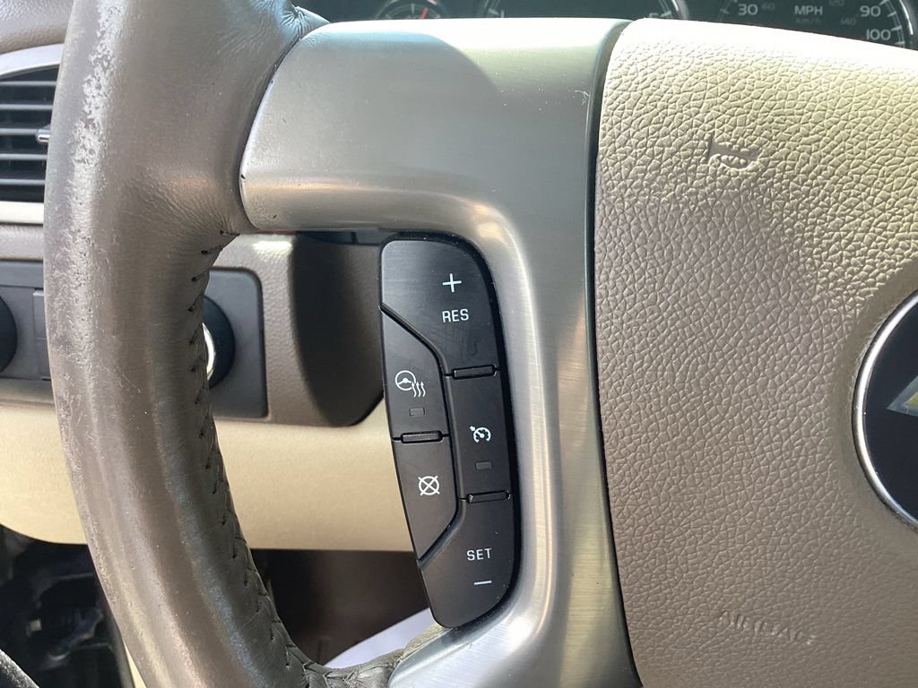 Used 2014 Chevrolet Suburban LTZ AWD/4WD image 19