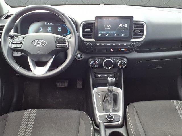 Used 2025 Hyundai Venue SEL image 14