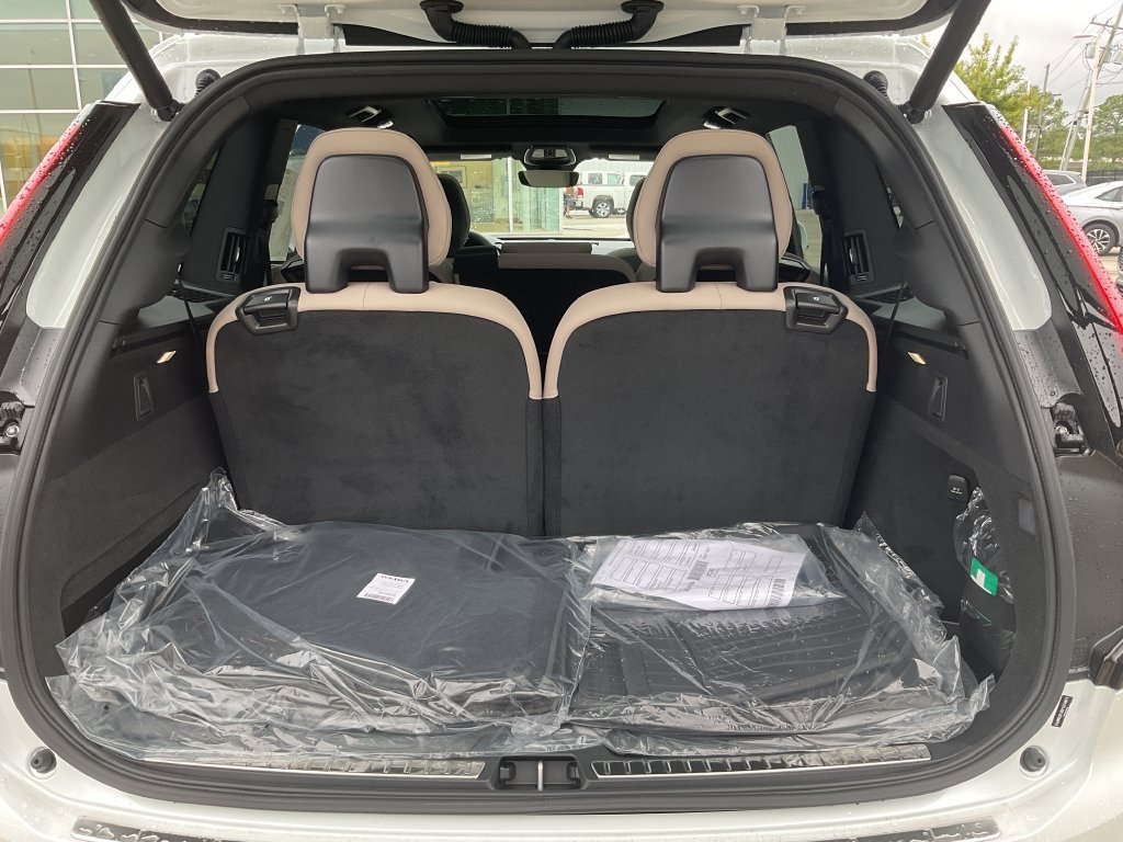 New 2027 Volvo XC90 B5 Core AWD/4WD image 9
