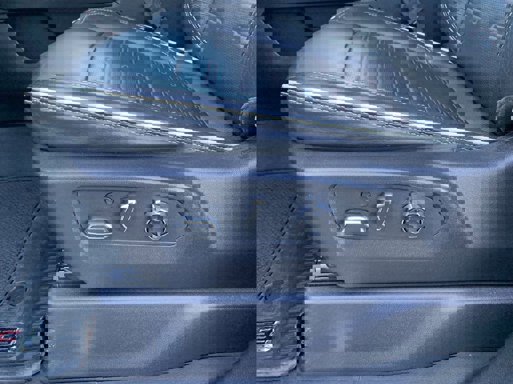 Used 2024 GMC Sierra 2500 AT4X AWD/4WD image 13