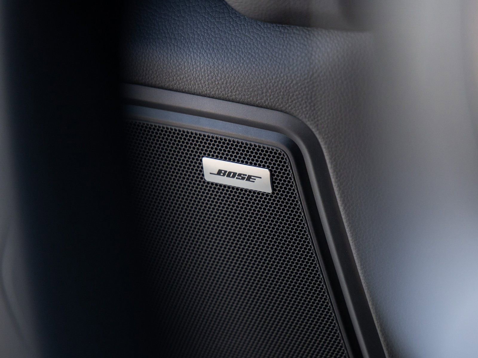 Certified 2026 Porsche Macan image 24