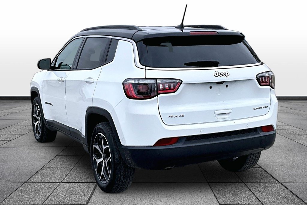 Used 2025 Jeep Compass Limited AWD/4WD image 10