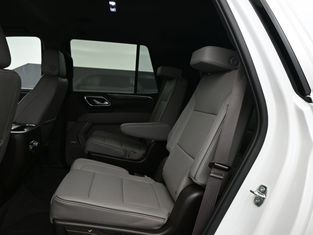 Certified 2024 GMC Yukon SLT w/ SLT Luxury Package image 24