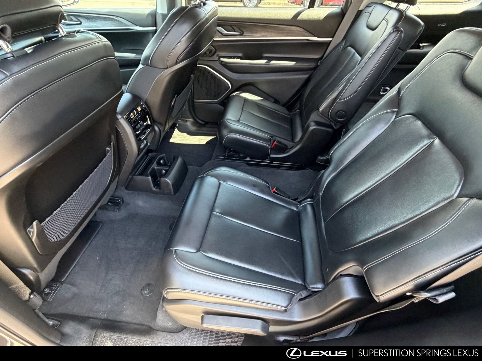 Used 2021 Jeep Grand Cherokee L Limited AWD/4WD image 14