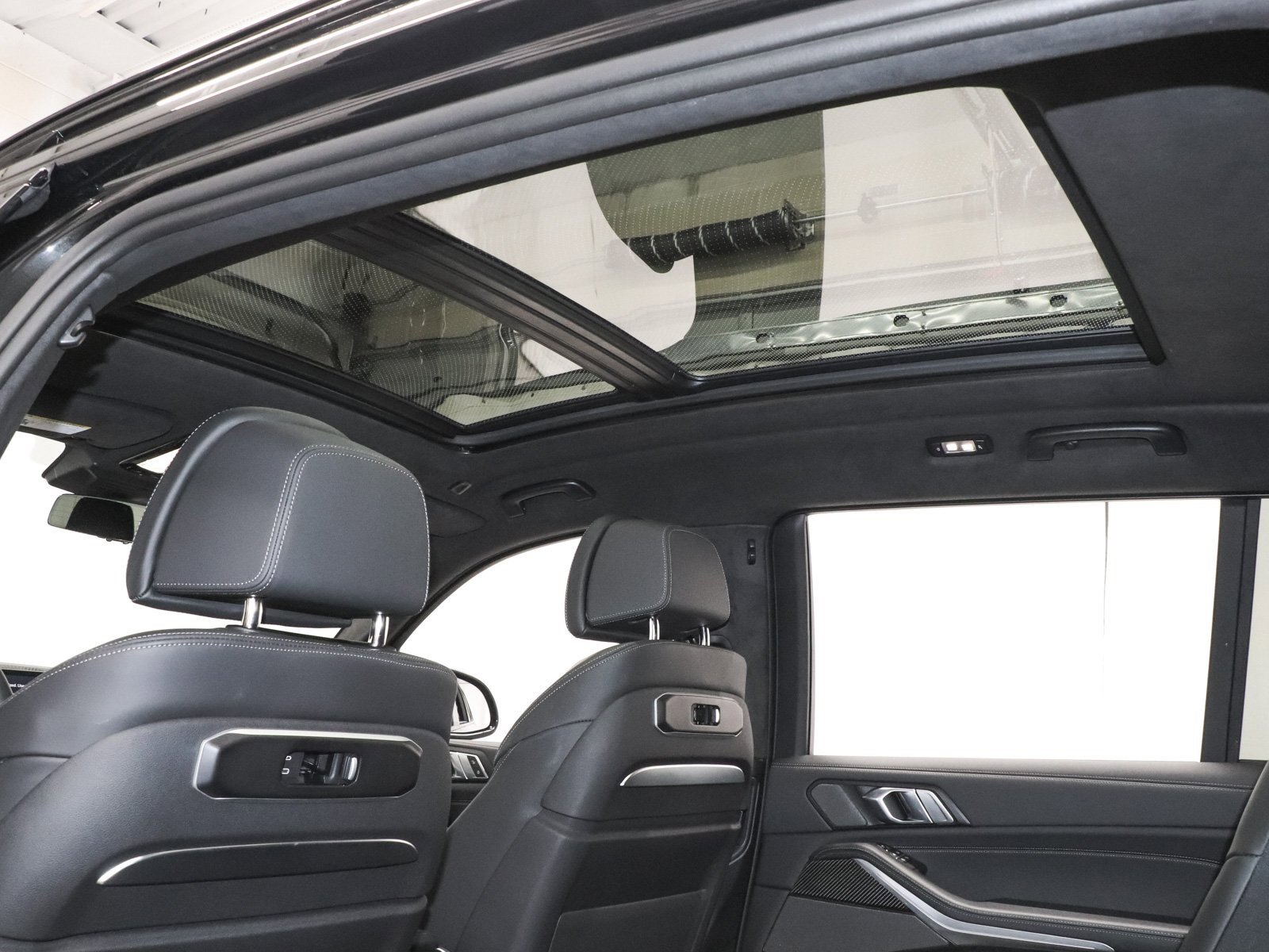 Used 2026 BMW X7 M60i image 23