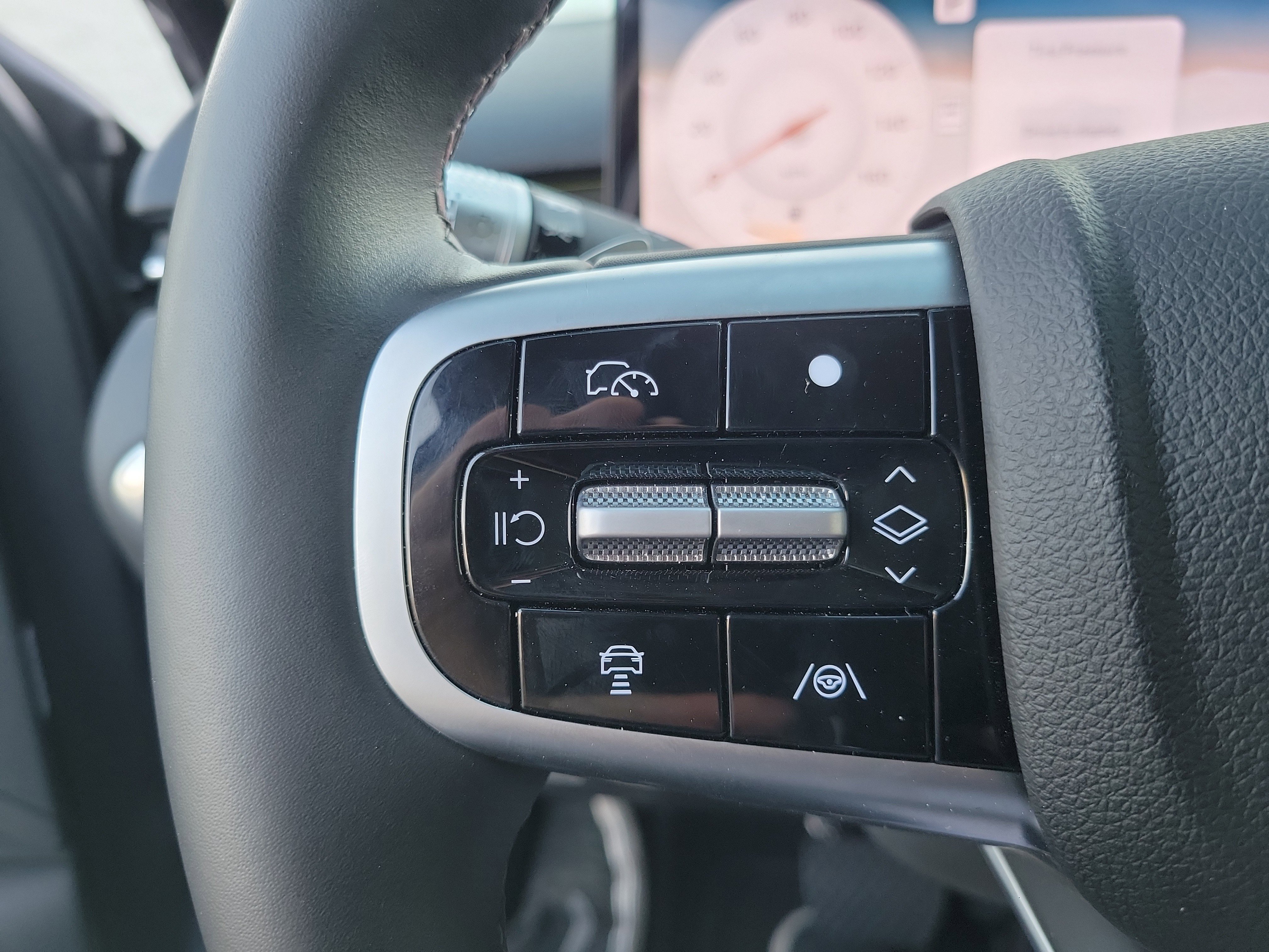 Certified 2026 Genesis GV70 2.5T Select image 8