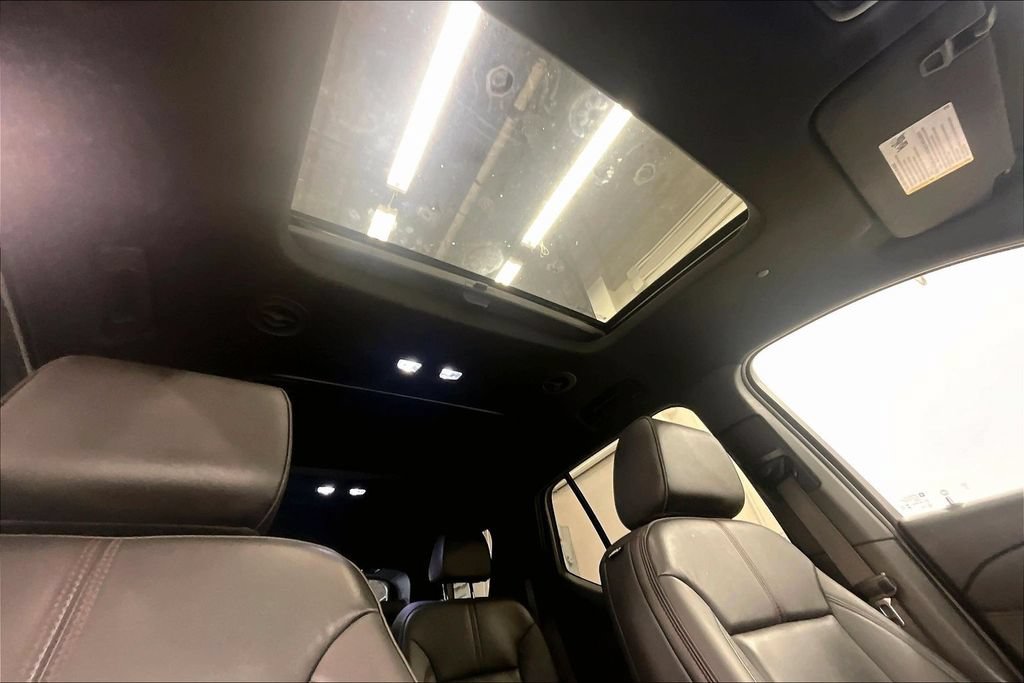 Used 2023 Chevrolet Traverse RS w/ LPO, Floor Liner Package AWD/4WD image 28