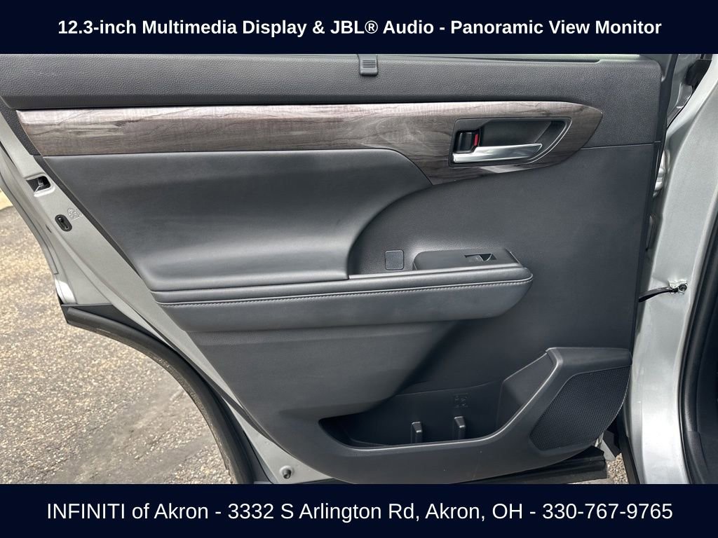 Used 2022 Toyota Highlander Limited AWD/4WD image 37