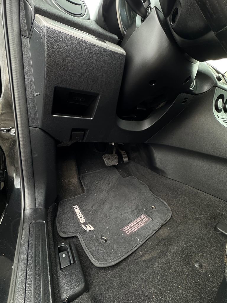 Used 2013 MAZDA MAZDA3 i Grand Touring FWD image 13