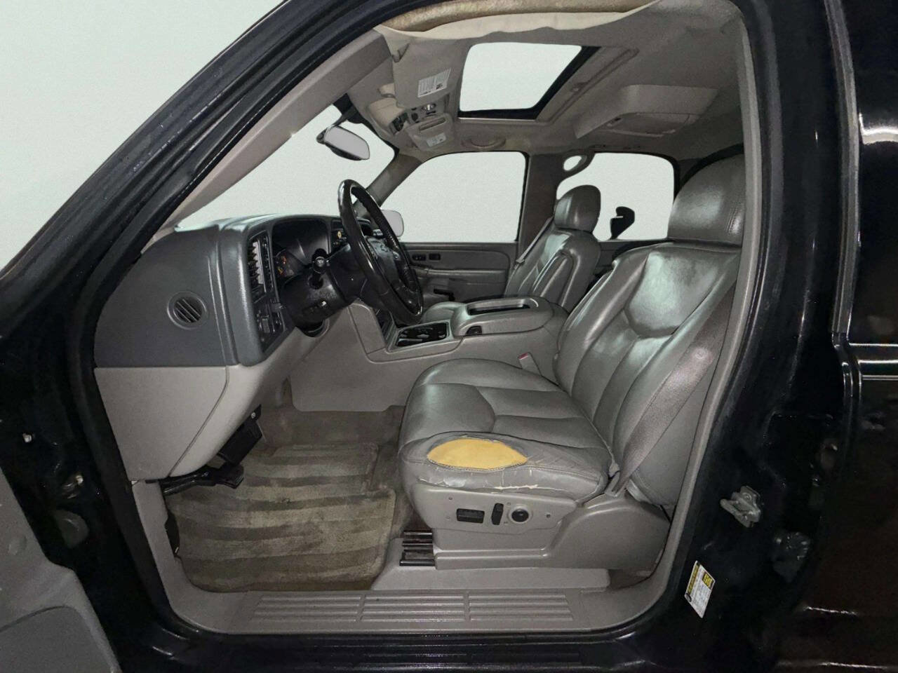 Used 2005 Chevrolet Tahoe Z71 w/ Preferred Equipment Group image 17