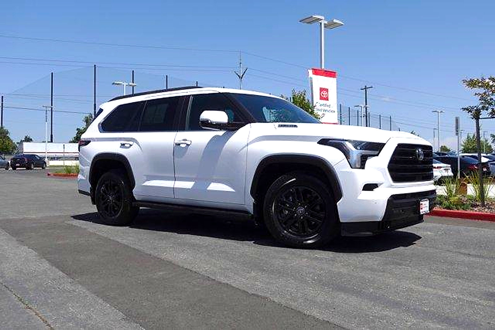 Certified 2025 Toyota Sequoia SR5 AWD/4WD image 4