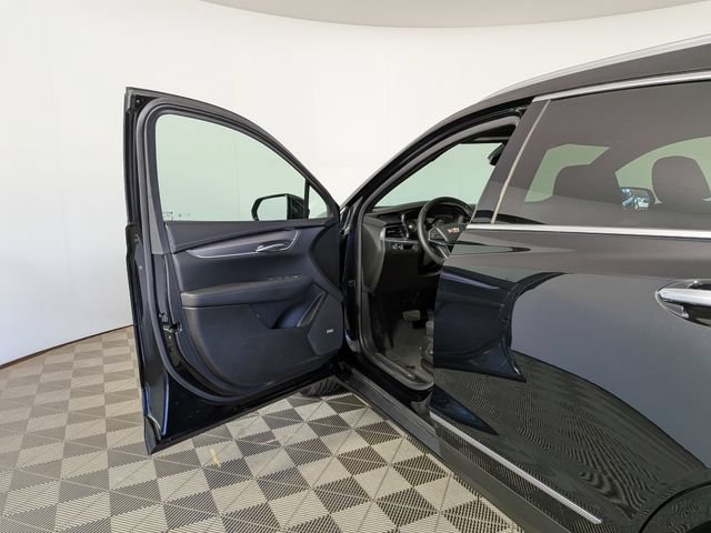 Used 2023 Cadillac XT5 Luxury w/ LPO, Floor Liner Package AWD/4WD image 13