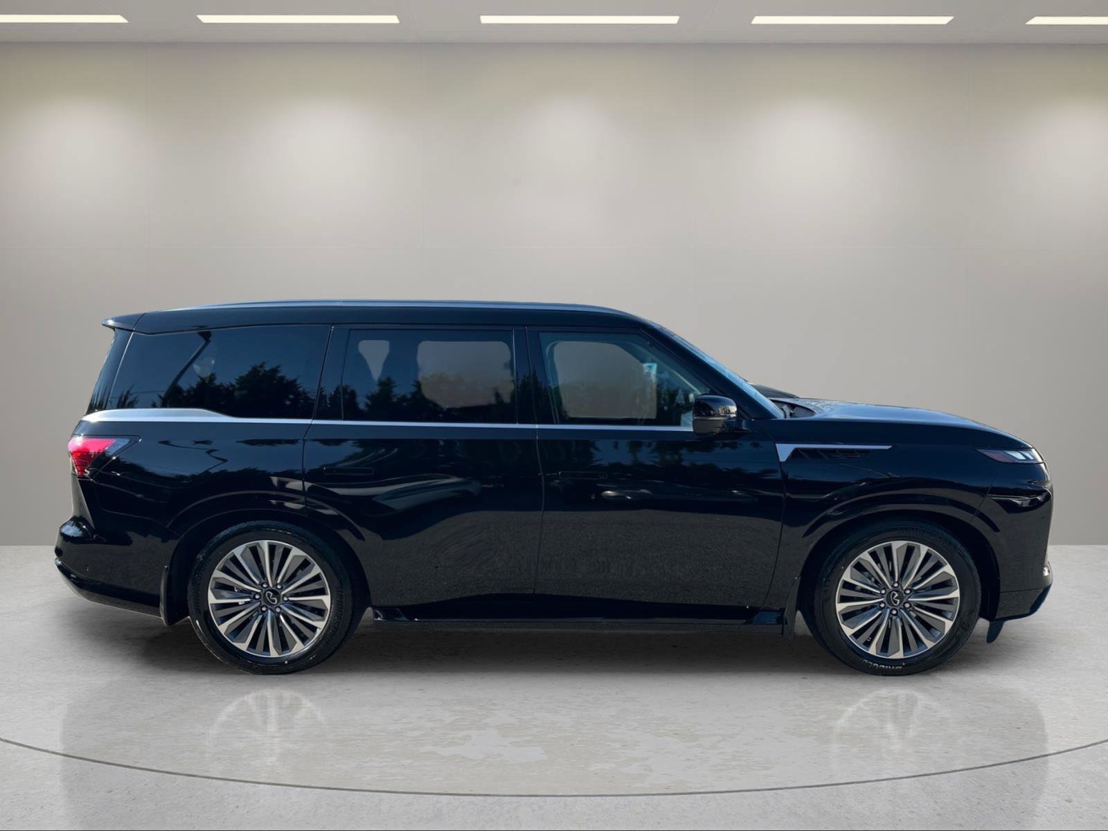 New 2026 INFINITI QX80 Luxe w/ Cargo Package RWD image 8