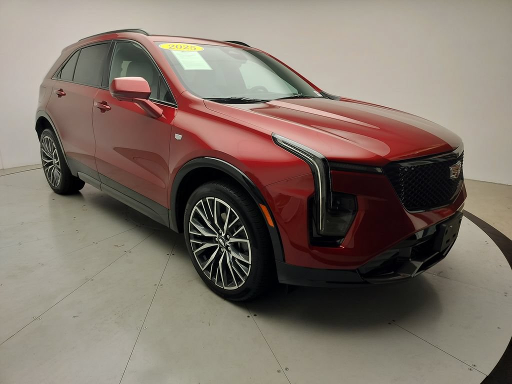 Used 2025 Cadillac XT4 Sport FWD image 2