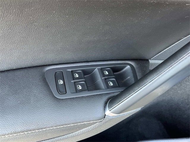 Used 2018 Volkswagen Golf Alltrack SEL image 25