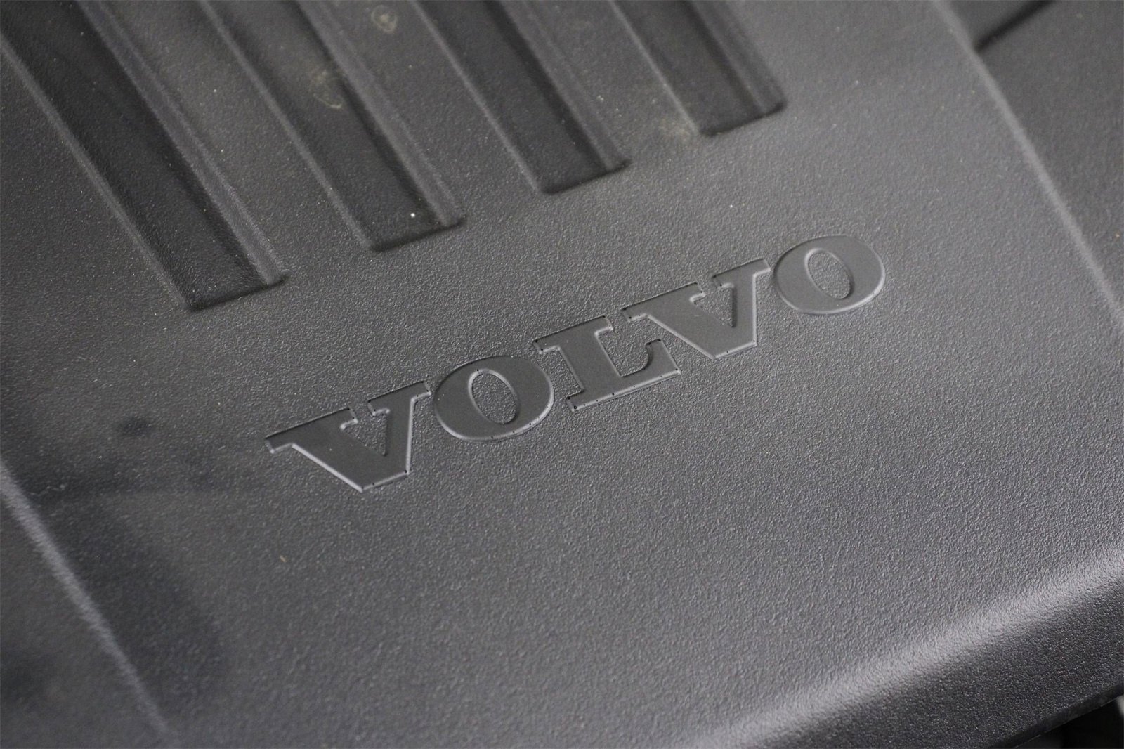 Certified 2023 Volvo XC60 B5 Plus w/ Protection Package Premier image 25