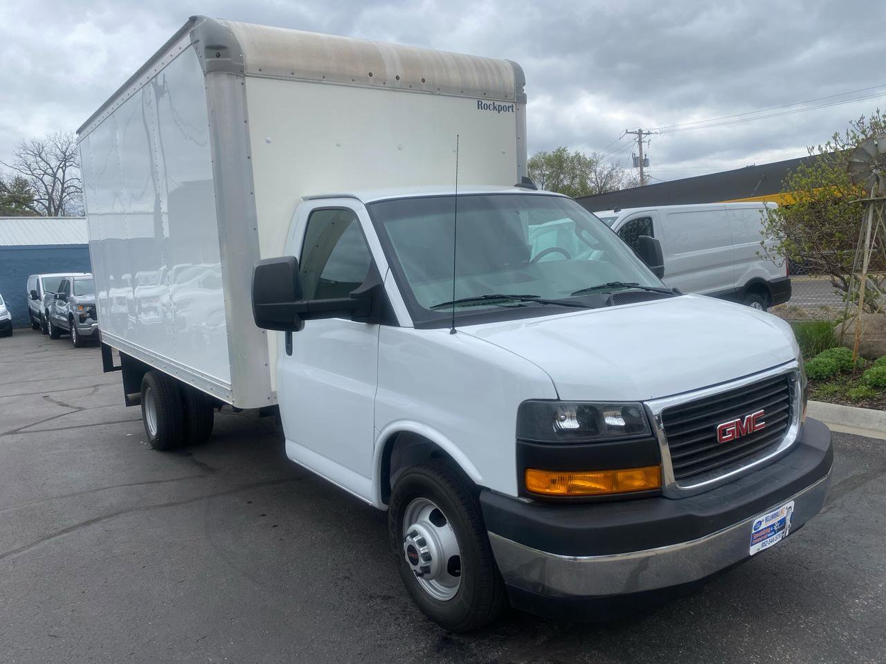 Used 2021 GMC Savana 3500 w/ Power Convenience Package RWD image 3
