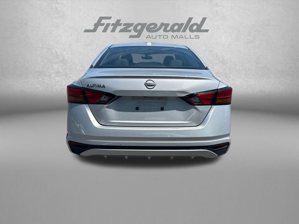 Used 2025 Nissan Altima 2.5 SV FWD image 7
