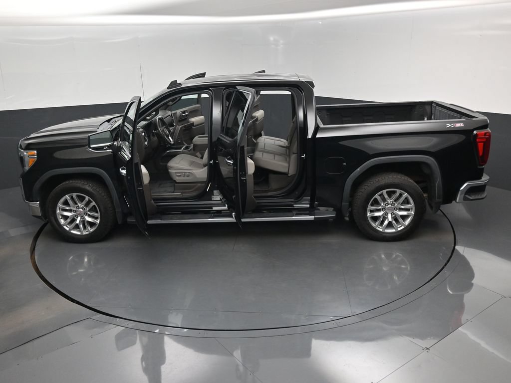 Used 2021 GMC Sierra 1500 SLT w/ SLT Premium Plus Package AWD/4WD image 17