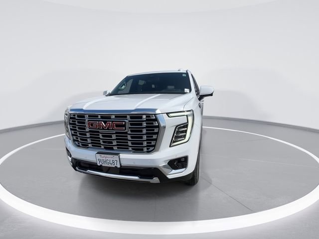 Used 2025 GMC Yukon XL Denali AWD/4WD image 3