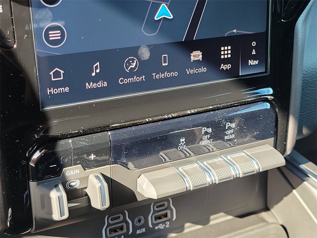 New 2026 RAM 1500 4x4 Crew Cab image 17