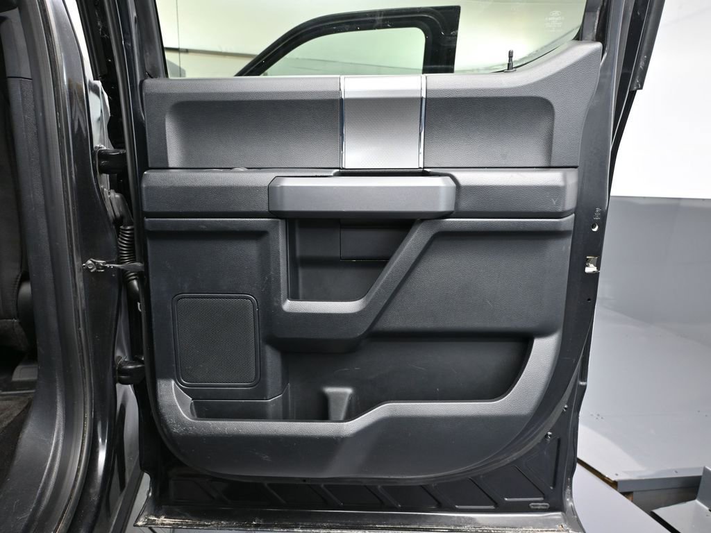 Used 2015 Ford F150 XLT w/ Equipment Group 302A Luxury image 44