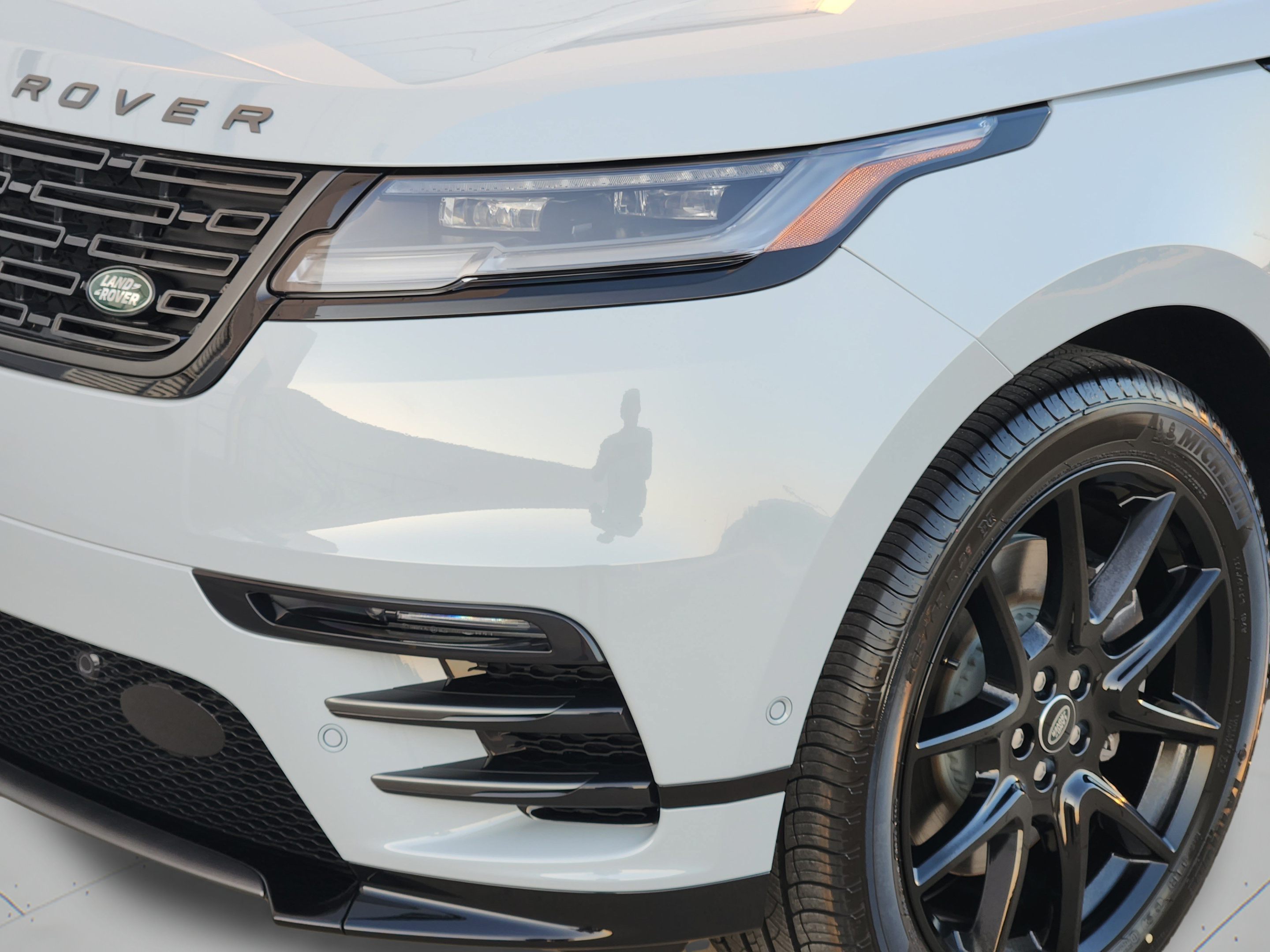 New 2026 Land Rover Range Rover Velar Belgravia AWD/4WD image 30