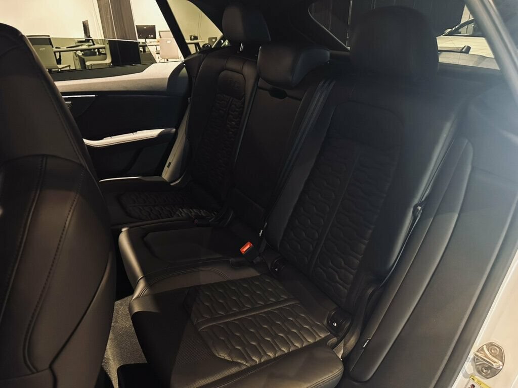 Used 2022 Audi RS Q8 AWD/4WD image 21