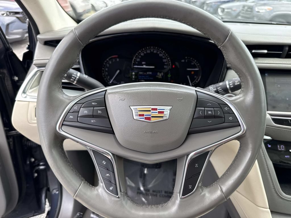 Used 2018 Cadillac XT5 Luxury w/ Driver Awareness Package FWD image 45