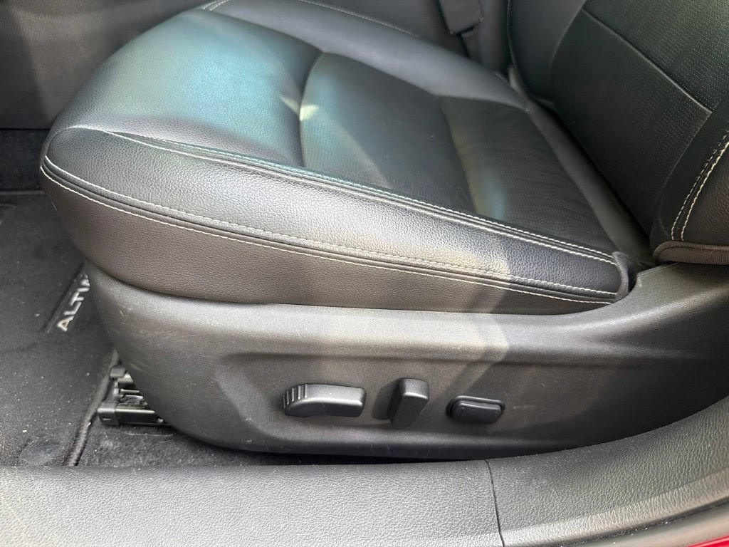 Used 2019 Nissan Altima 2.5 Platinum AWD/4WD image 17