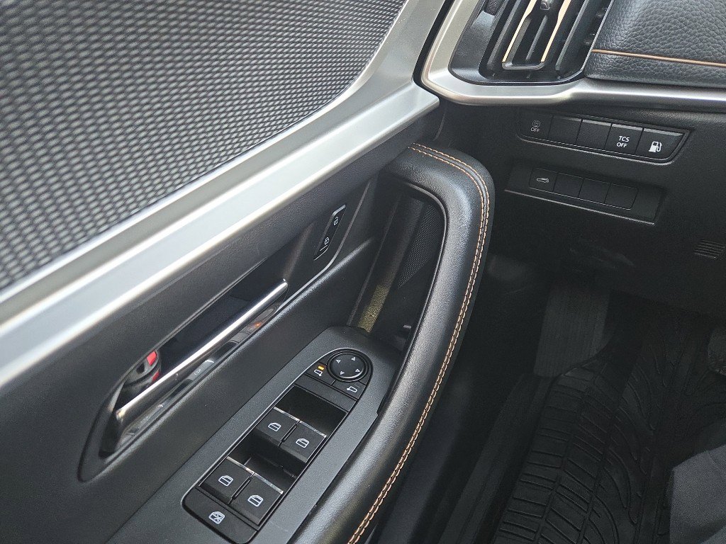 Used 2024 MAZDA CX-90 Plug-In Hybrid w/ Preferred image 24