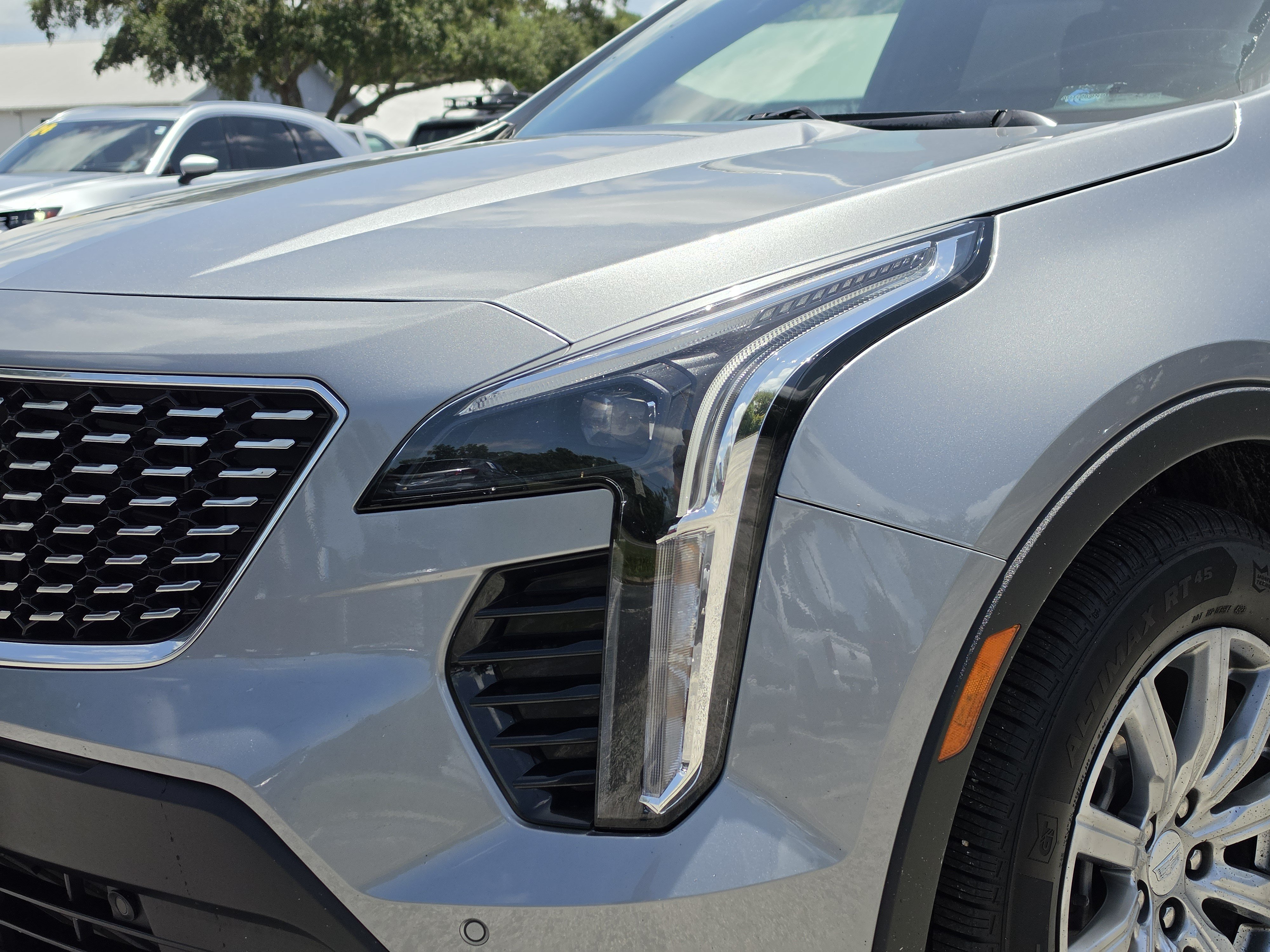Used 2023 Cadillac XT4 Premium Luxury w/ Cold Weather Package AWD/4WD image 13