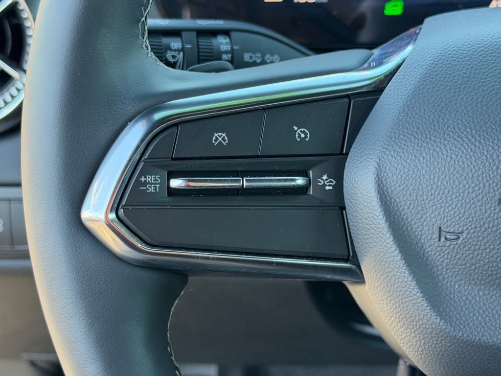 Used 2025 Chevrolet Blazer EV LT image 17