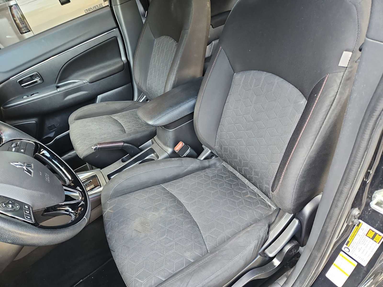 Used 2020 Mitsubishi Outlander Sport Black Edition FWD image 17