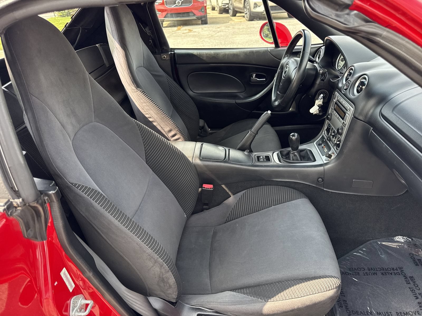 Used 2005 MAZDA MX-5 Miata w/ Convenience Pkg RWD image 16