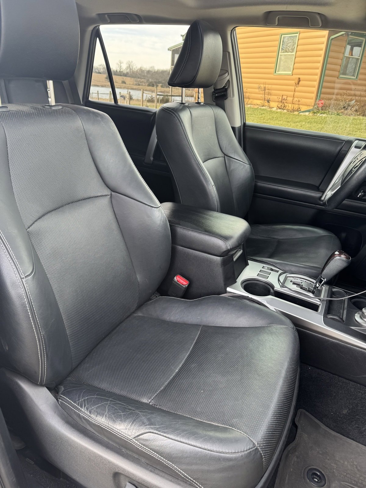 Used 2016 Toyota 4Runner Limited image 10