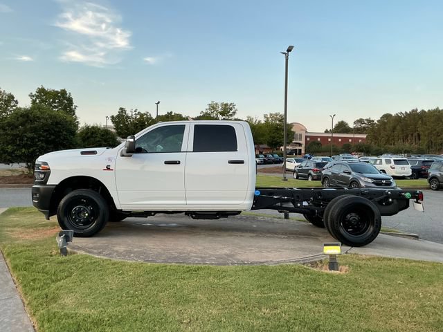 New 2027 RAM 3500 Tradesman AWD/4WD image 4