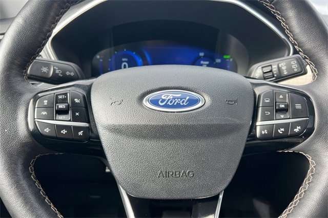 Used 2022 Ford Escape Titanium w/ Titanium Premium Package image 27