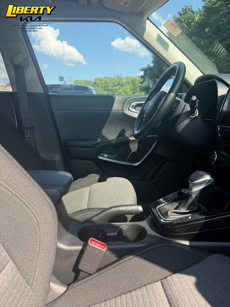 Used 2023 Kia Soul EX FWD image 9