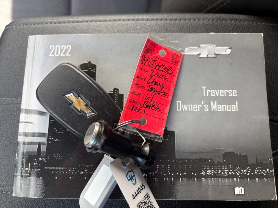 Used 2022 Chevrolet Traverse LT AWD/4WD image 38