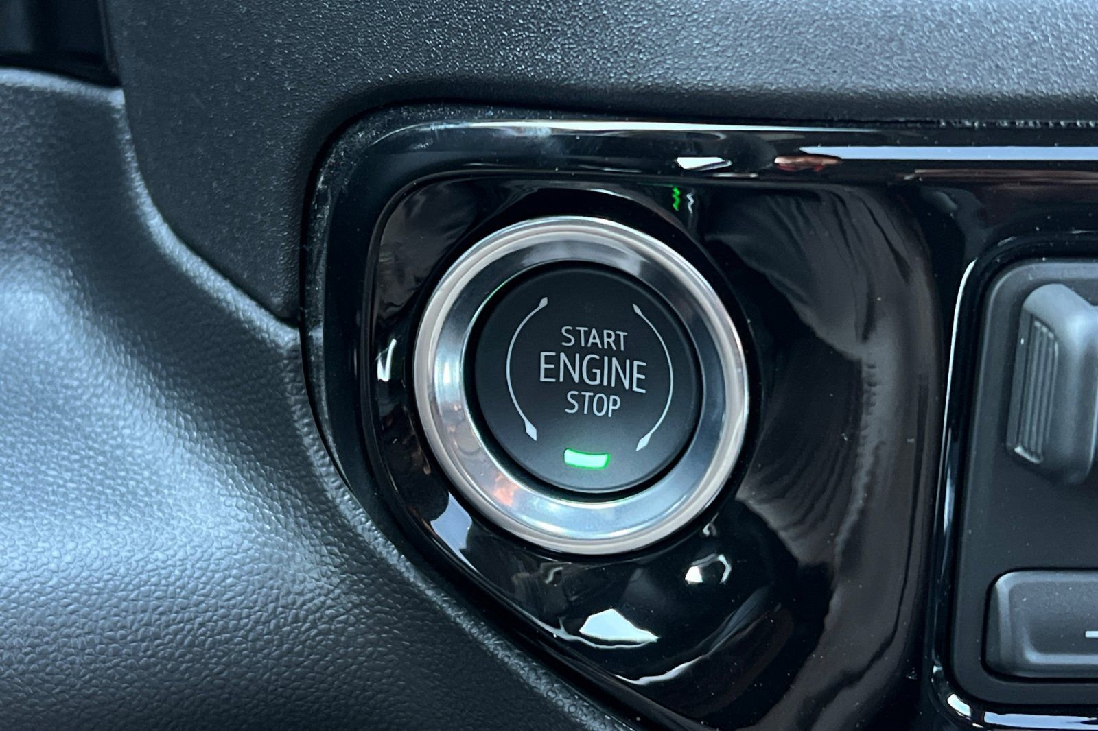 New 2026 GMC Sierra 1500 SLT w/ SLT Premium Plus Package image 21