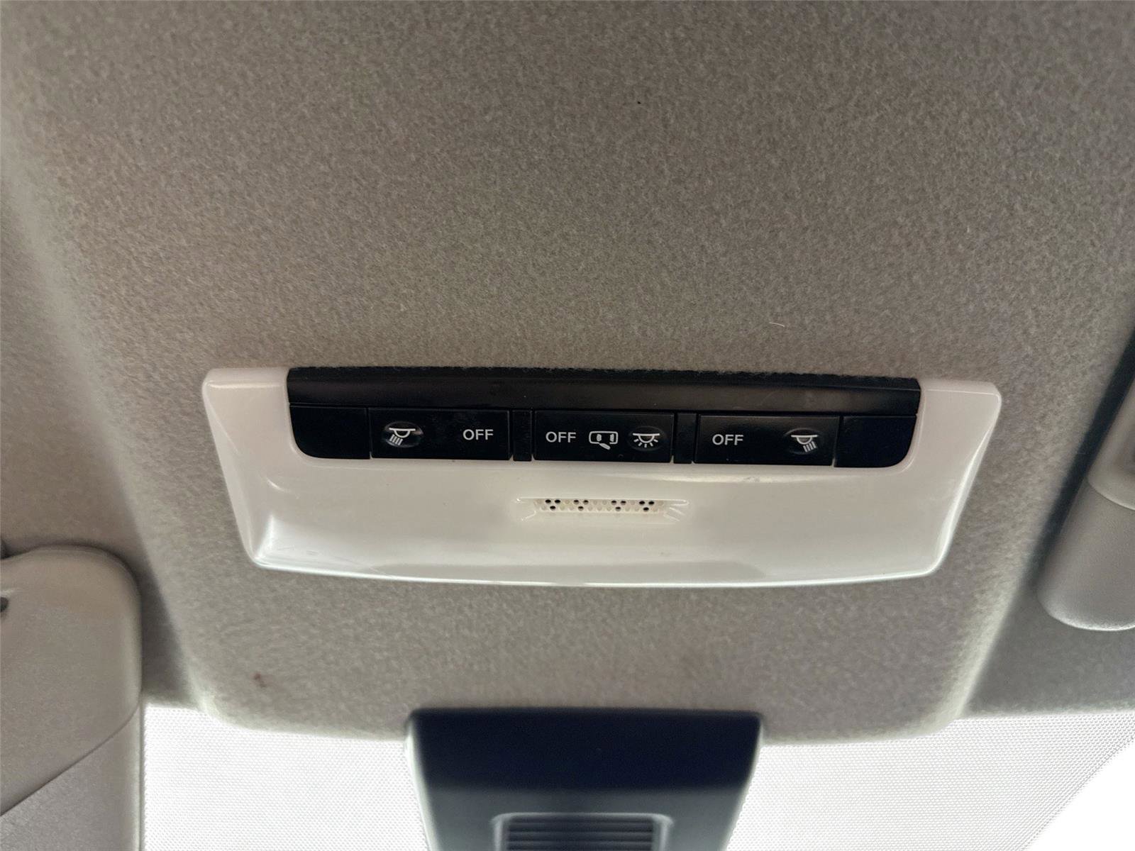 Used 2021 Nissan Kicks SR w/ Interior Electronics Package image 6