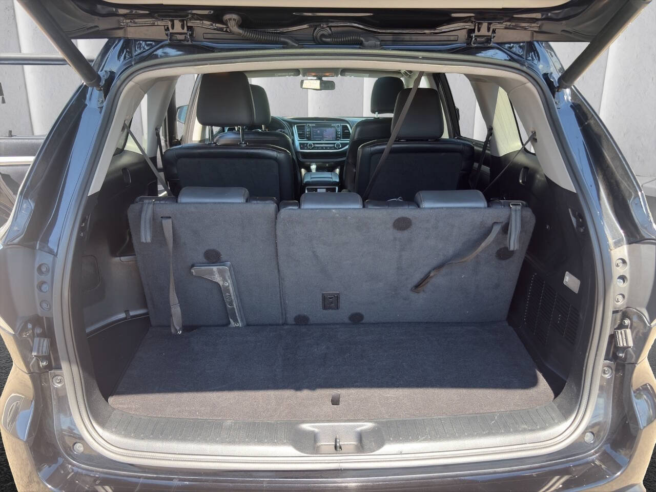 Used 2015 Toyota Highlander XLE AWD/4WD image 20