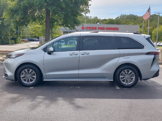 Certified 2023 Toyota Sienna LE FWD image 6