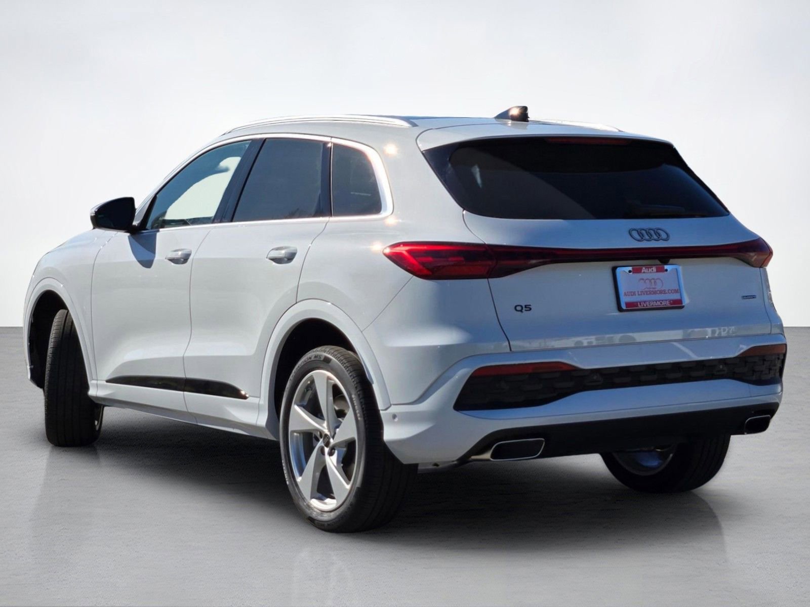 New 2025 Audi Q5 Premium Plus AWD/4WD image 4