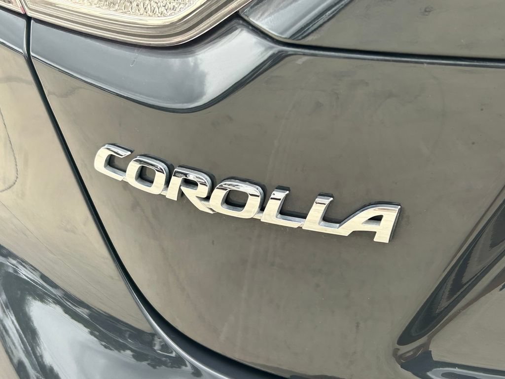 Used 2024 Toyota Corolla LE FWD image 12