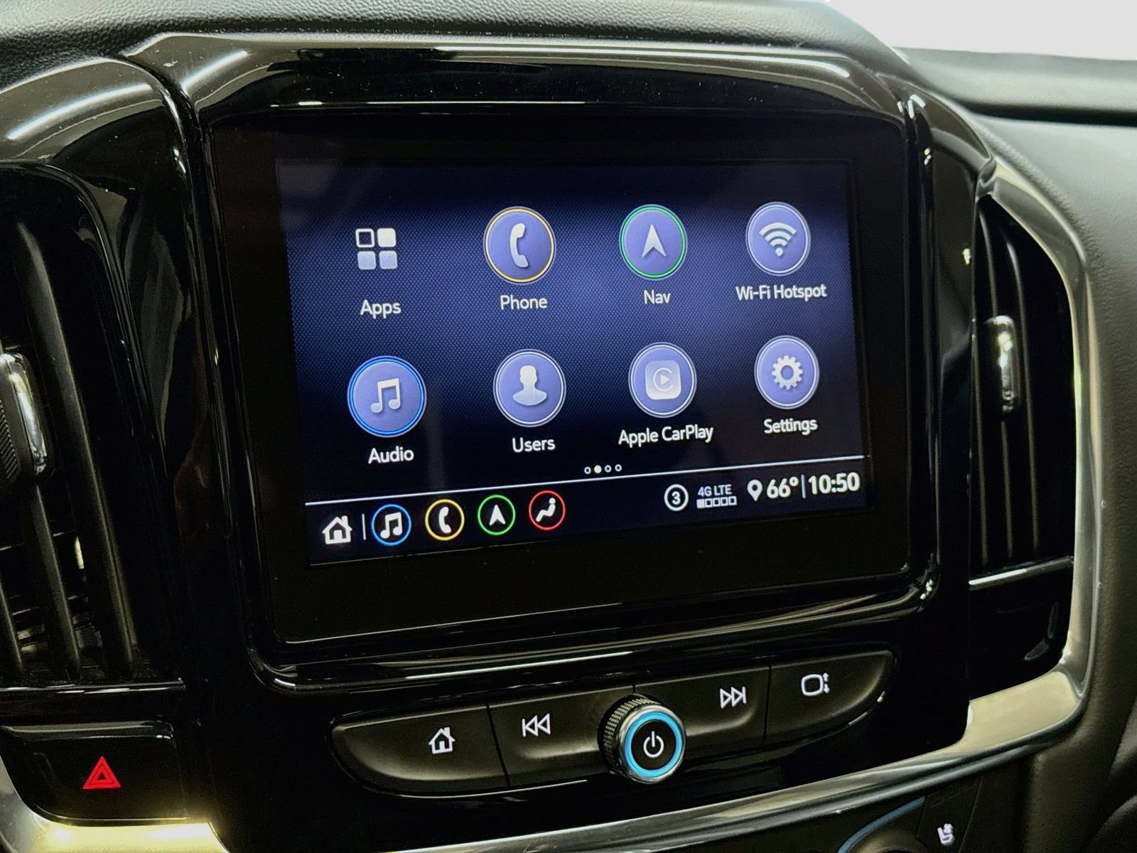 Used 2021 Chevrolet Traverse Premier w/ Redline Edition AWD/4WD image 18